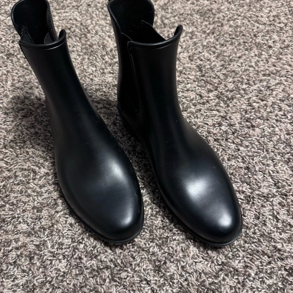 A New Day Black chelsea style rain boot Size 8